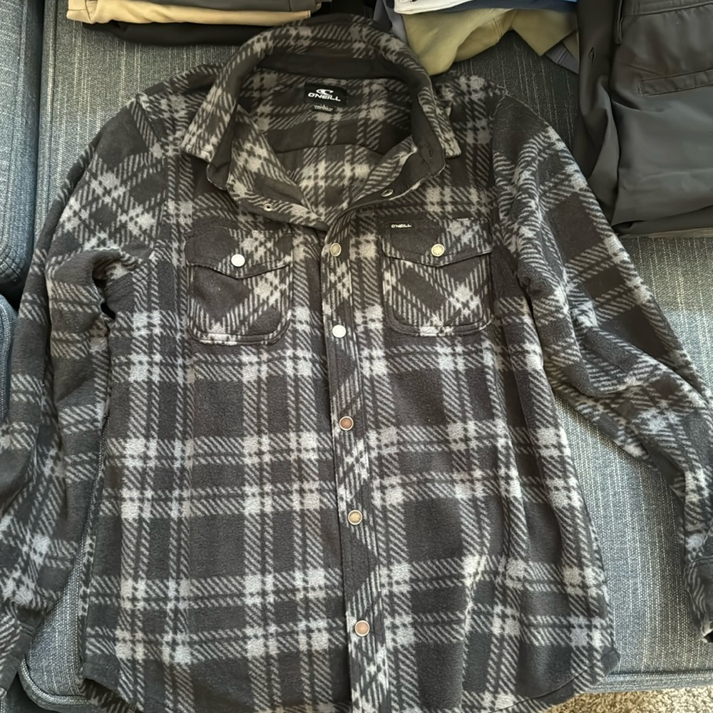 O’Neill flannel style, fleece jacket. In gray and black